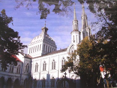 Świątynia Miłosierdzia i Miłości - główne centrum kultu mariawitów, miejsce spoczynku M. Franciszki Kozłowskiej, Fot. EAST NEWS