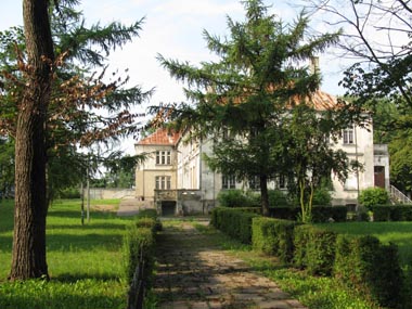 Widok od strony ulicy Kazimierza Wielkiego 29